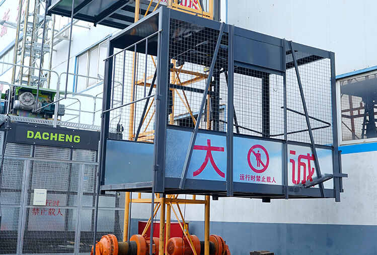 Single-Cage Material Hoist SS120